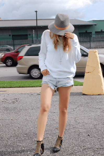 sixfeetwithheels blog